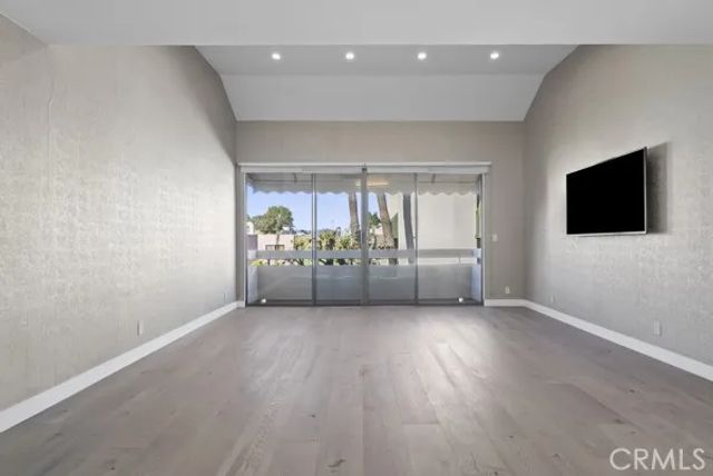 5315 White Oak M, Encino, CA 91316