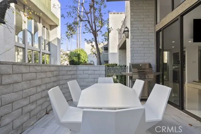 5315 White Oak M, Encino, CA 91316