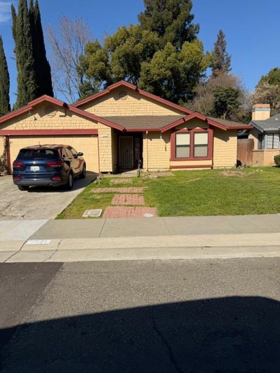 1621 Rockybend Dr, Sacramento, CA 95833
