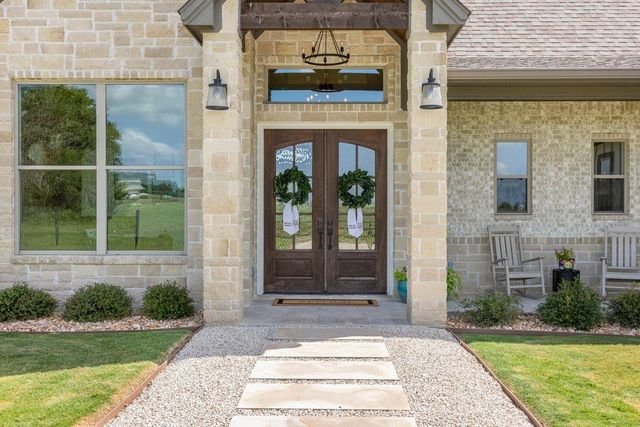 7650 Rolling Creek Road, Burton, TX 77835