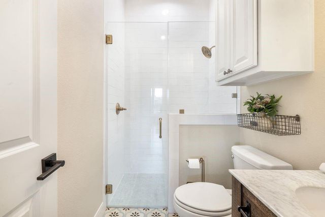 7650 Rolling Creek Road, Burton, TX 77835