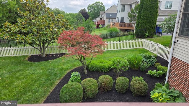 2705 WOODSPRING DR, York, PA 17402