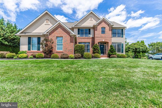 2705 WOODSPRING DR, York, PA 17402