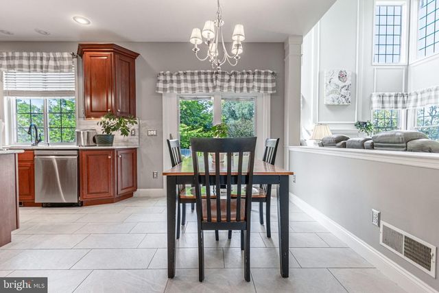 2705 WOODSPRING DR, York, PA 17402