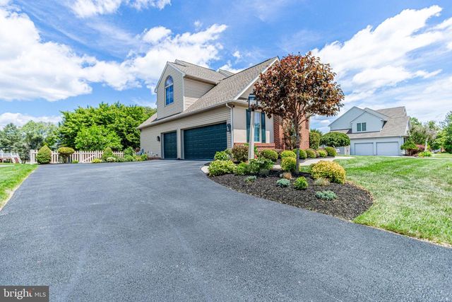 2705 WOODSPRING DR, York, PA 17402