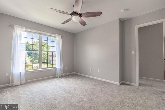 2705 WOODSPRING DR, York, PA 17402