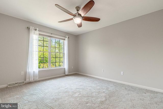 2705 WOODSPRING DR, York, PA 17402