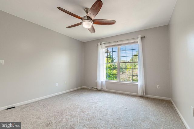 2705 WOODSPRING DR, York, PA 17402