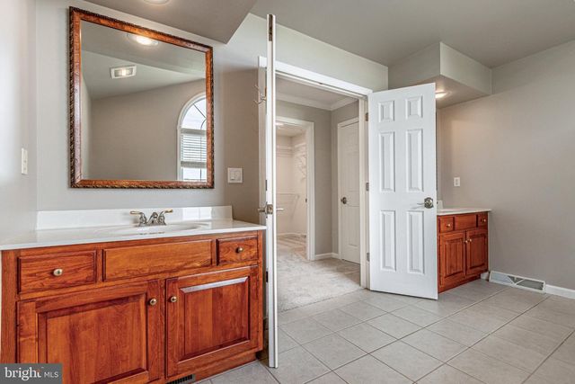 2705 WOODSPRING DR, York, PA 17402