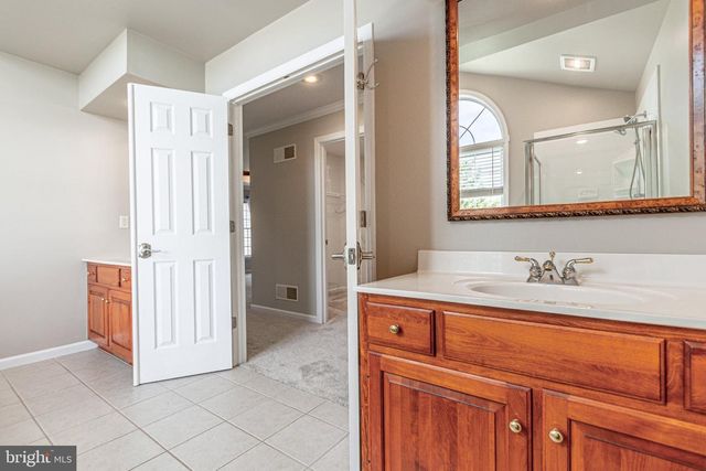 2705 WOODSPRING DR, York, PA 17402