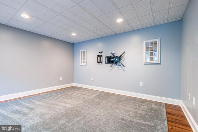 2705 WOODSPRING DR, York, PA 17402