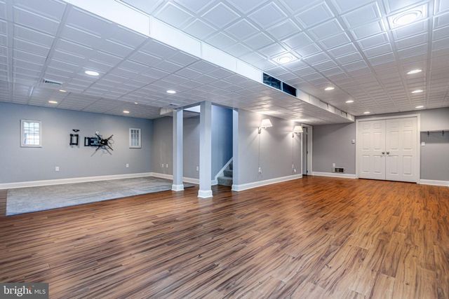 2705 WOODSPRING DR, York, PA 17402