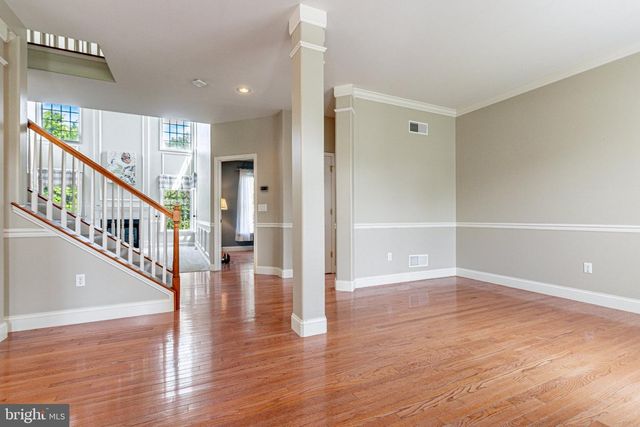2705 WOODSPRING DR, York, PA 17402