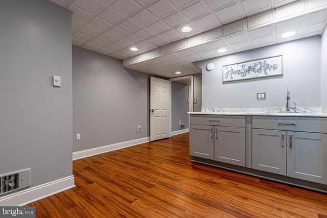 2705 WOODSPRING DR, York, PA 17402