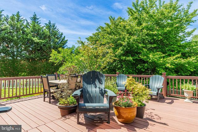 2705 WOODSPRING DR, York, PA 17402