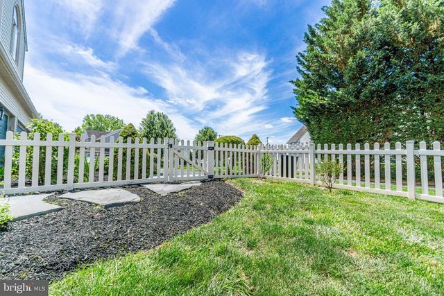 2705 WOODSPRING DR, York, PA 17402