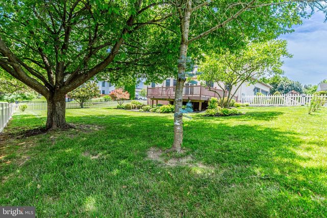 2705 WOODSPRING DR, York, PA 17402