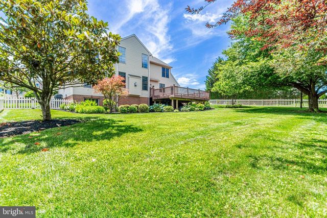2705 WOODSPRING DR, York, PA 17402