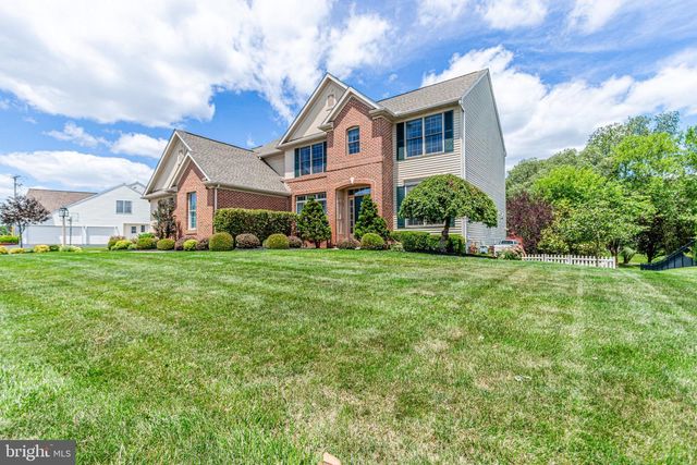 2705 WOODSPRING DR, York, PA 17402