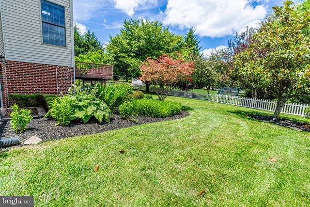 2705 WOODSPRING DR, York, PA 17402