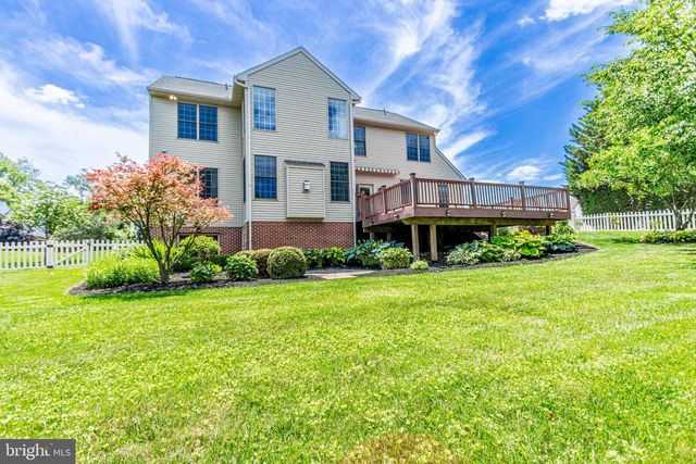2705 WOODSPRING DR, York, PA 17402