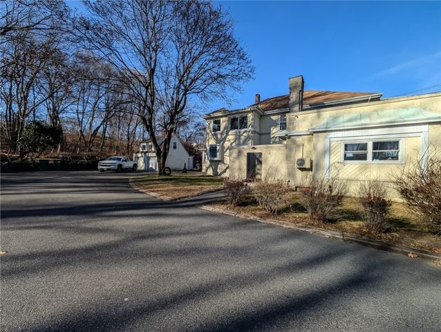 1425 Manville Road 4, Woonsocket, RI 02895