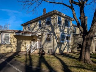 1425 Manville Road 4, Woonsocket, RI 02895