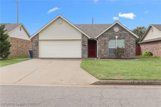 7800 Huntington Way, Fort Smith, AR 72916