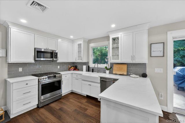 57 Hillside Avenue, Saint James, NY 11780