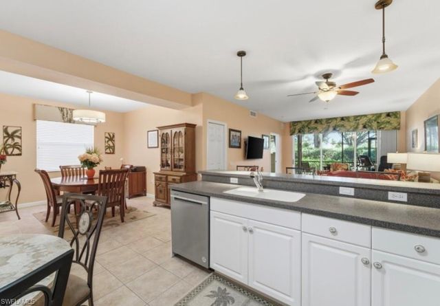 10024 Heather LN # 1001, Naples, FL 34119