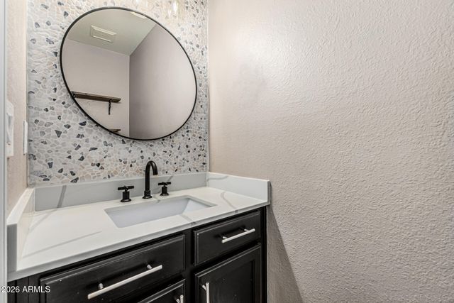 9837 W YUKON Drive, Peoria, AZ 85382