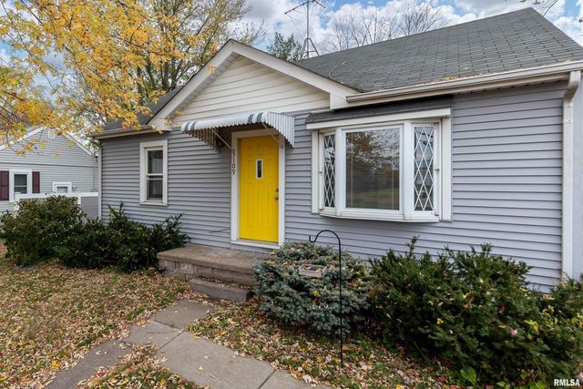 5109 N PINE Street, Davenport, IA 52806