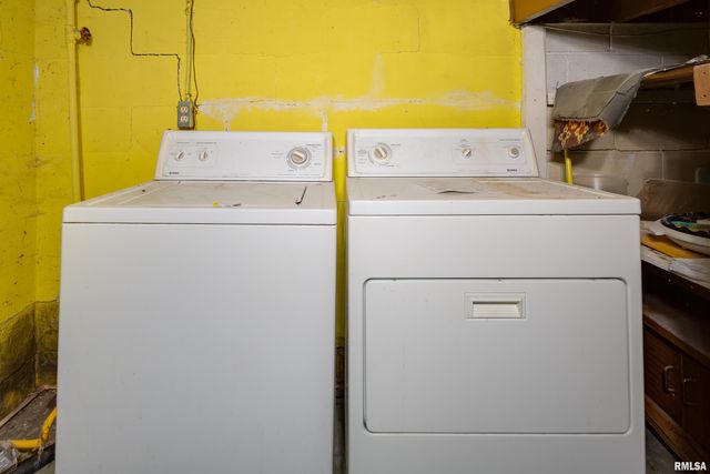 5109 N PINE Street, Davenport, IA 52806