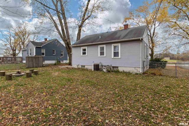 5109 N PINE Street, Davenport, IA 52806