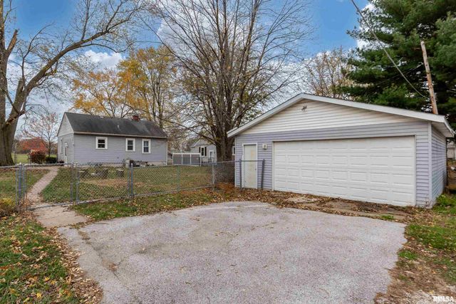 5109 N PINE Street, Davenport, IA 52806