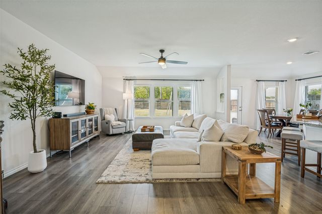 917 Crepe Myrtle Lane, Anna, TX 75409