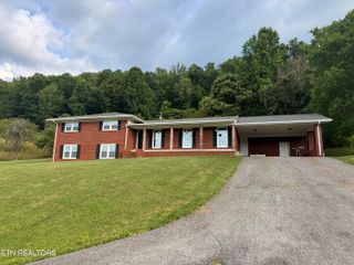 115 Red Oak Lane, New Tazewell, TN 37825