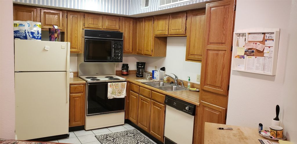 2301 Balsam Drive M103, Arlington, TX 76006