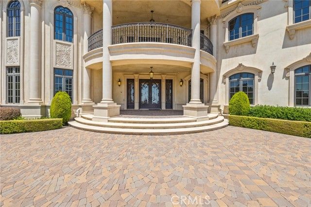 328 N Terrace View Drive, Monrovia, CA 91016