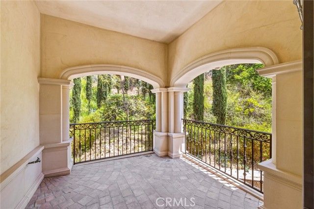 328 N Terrace View Drive, Monrovia, CA 91016