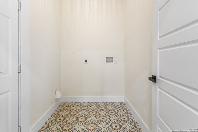 705 E Woodlawn, San Antonio, TX 78212