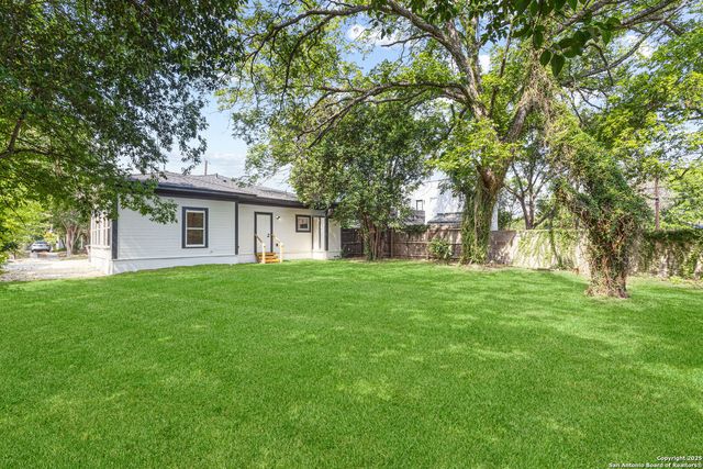 705 E Woodlawn, San Antonio, TX 78212