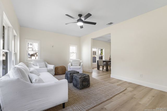 705 E Woodlawn, San Antonio, TX 78212