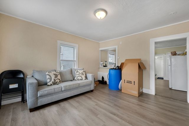 20 Mott St, Worcester, MA 01604