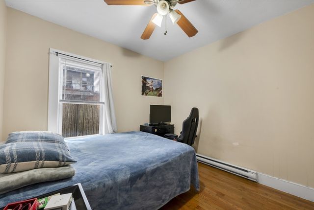 20 Mott St, Worcester, MA 01604