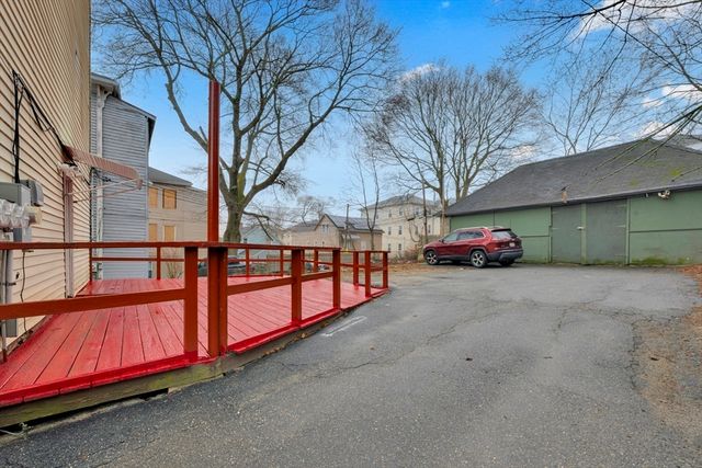 20 Mott St, Worcester, MA 01604