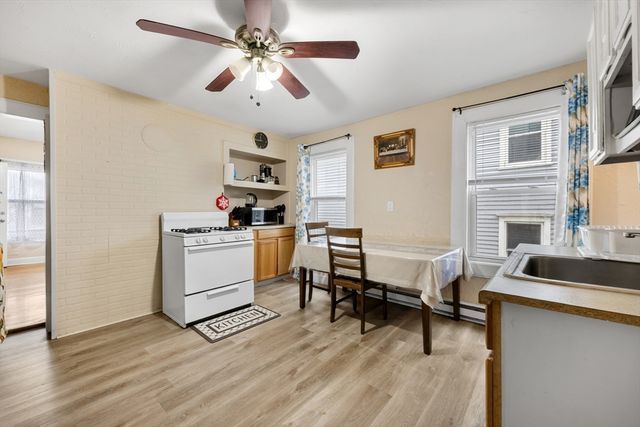 20 Mott St, Worcester, MA 01604