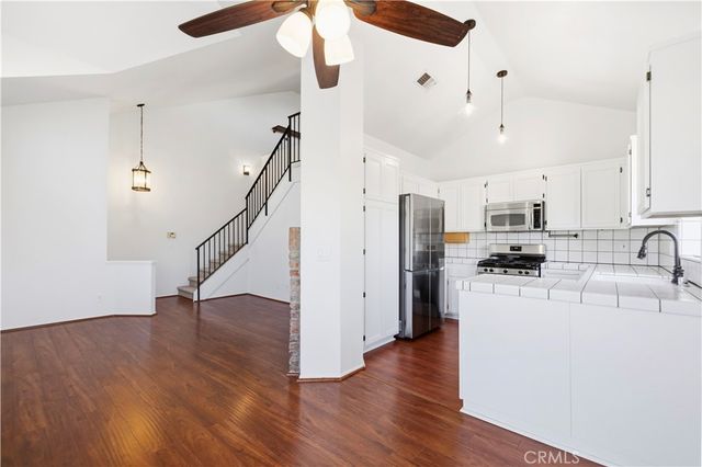 18102 Erik Court 554, Canyon Country, CA 91387