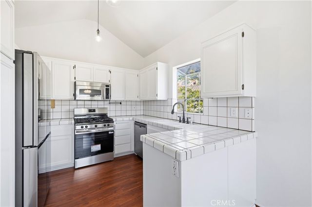 18102 Erik Court 554, Canyon Country, CA 91387