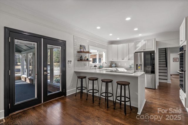 8503 Foxbridge Drive 16, Matthews, NC 28104